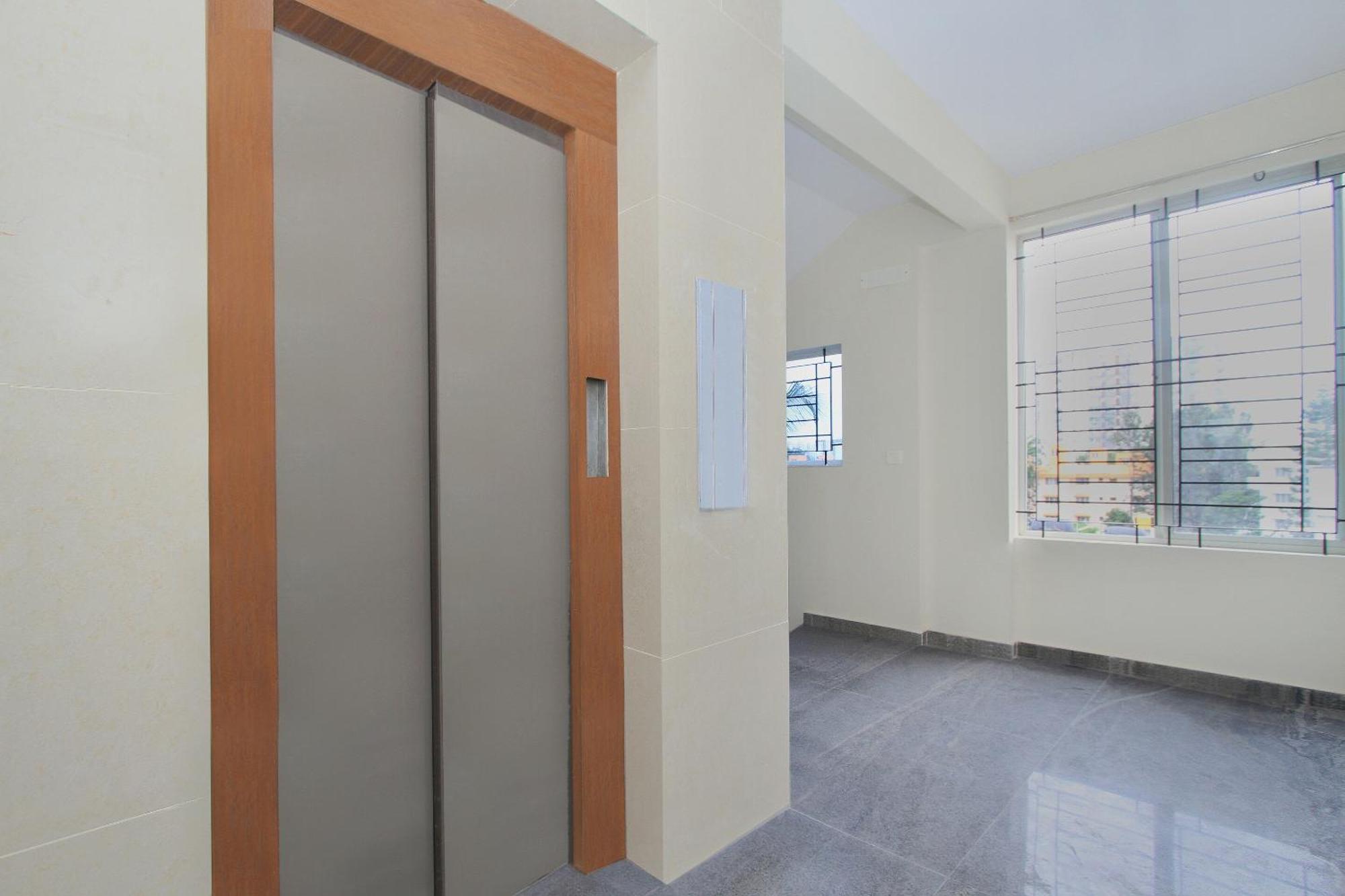 Hotel O Manu Residency Bangalore Exterior foto